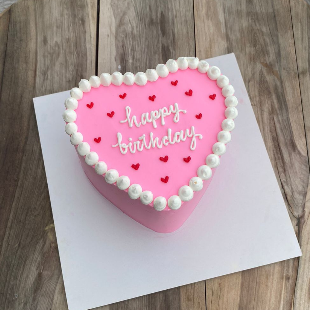VINTAGE CAKES